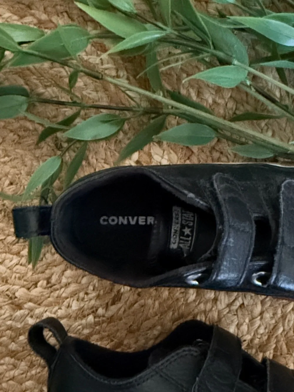 CONVERSE Boy Black Leather Toddler Double Strap Velcro. Size 9